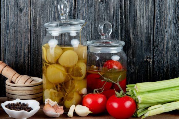 Korzyści płynące z wprowadzenia fermentacji do codziennej diety: zdrowie i smak w jednym