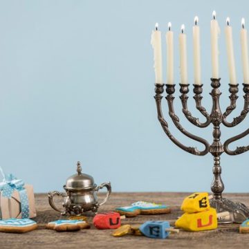 Znaczenie i symbolika przedmiotów związanych z judaizmem dostępnych w sklepach internetowych